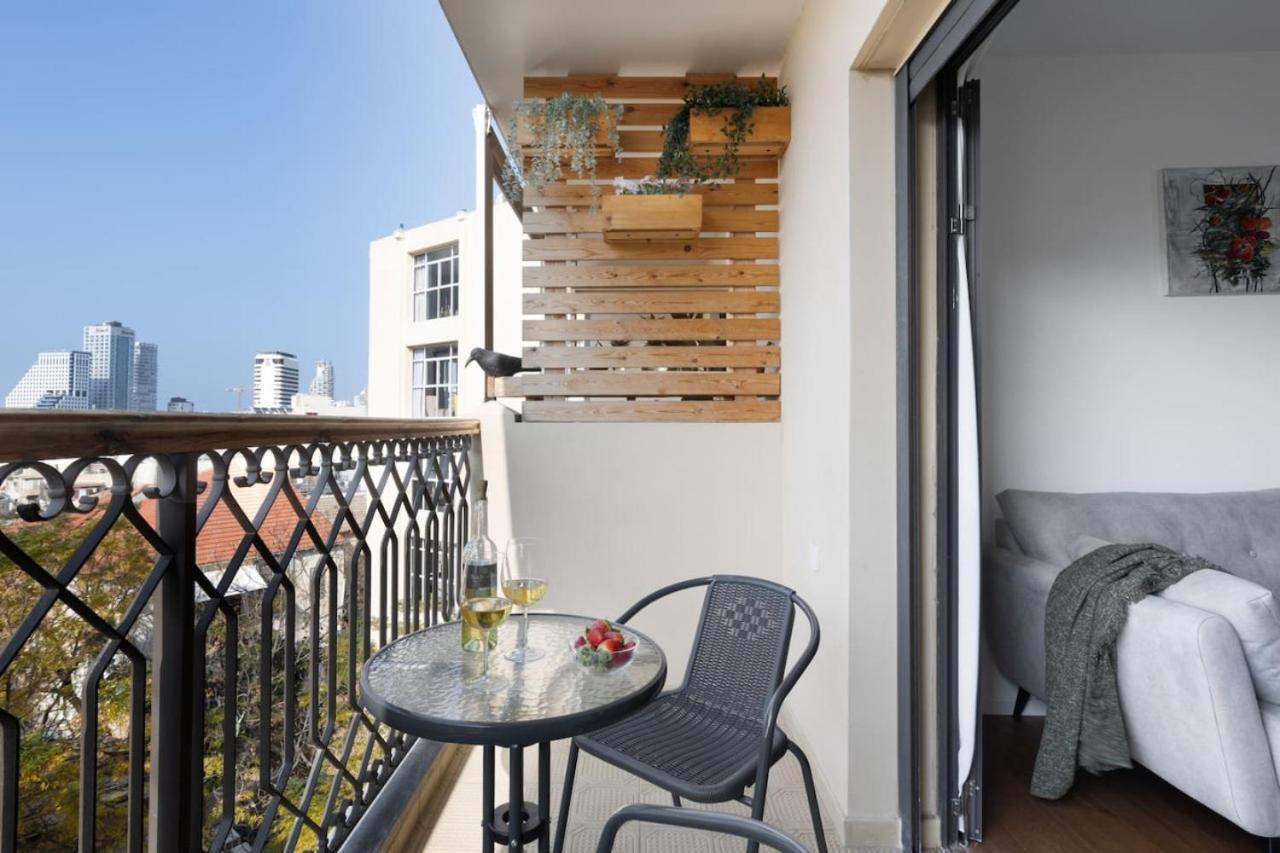 Elegant Apartment W Balcony & Mamad In Heart Of Tel Aviv By Sea N' Rent Екстериор снимка